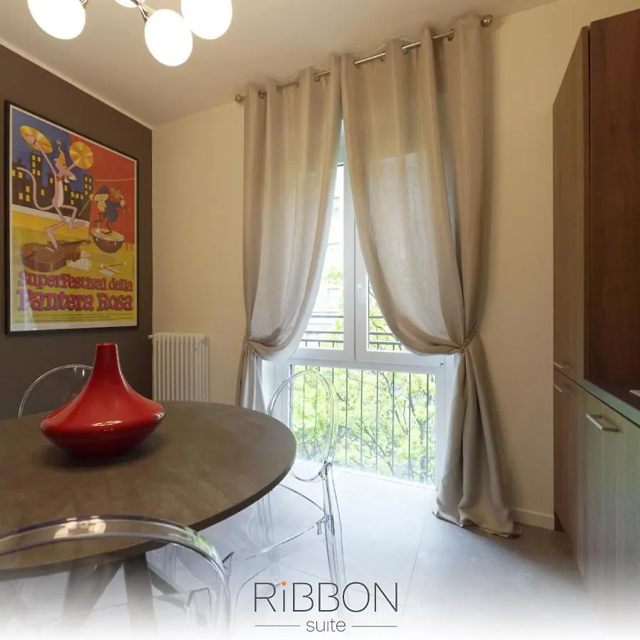 Milk Ribbon Daire Milano